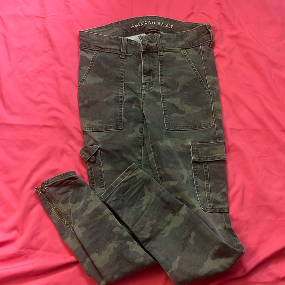 American eagle camo cargo skinny jeans